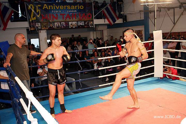 090404_3843_stark-jungwirt_fight_night_koeln.jpg