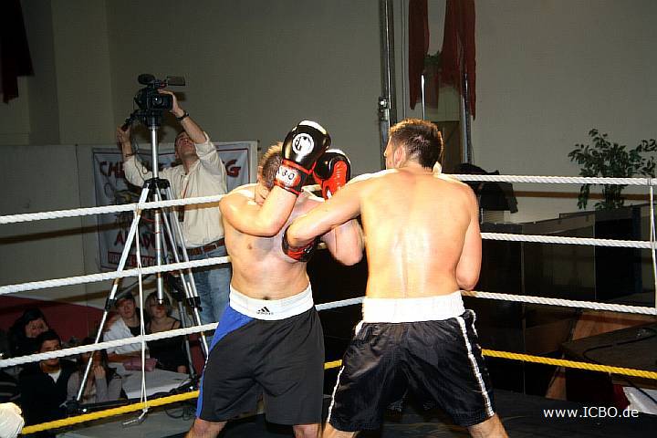 091218_0489_blanacic-coccimiglio_k1_fight_night_ii.jpg