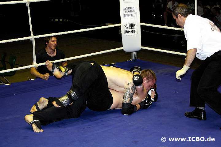 100605_0920_nowak-tomasik_suderwicher-fight-night.jpg