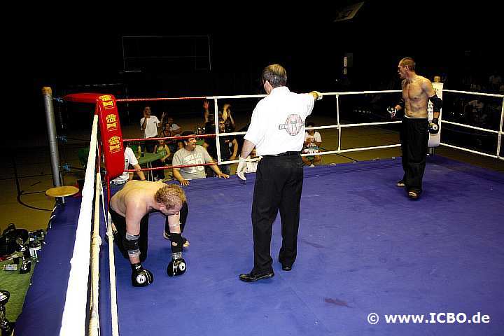 100605_0952_nowak-tomasik_suderwicher-fight-night.jpg
